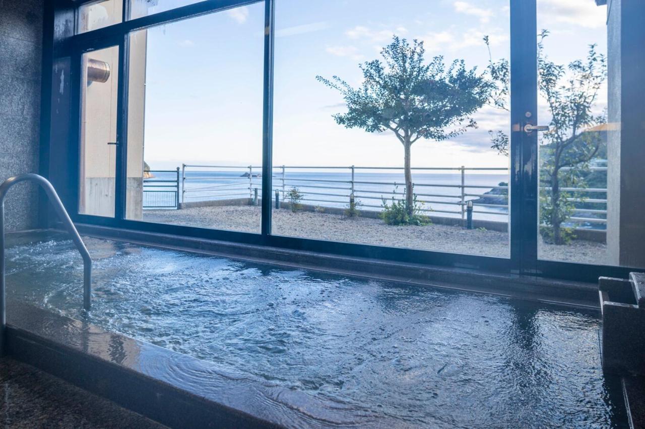 Hotel Nami Kumano Buitenkant foto